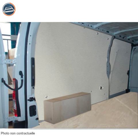 Kit habillage fait en Bouleau plastifié + le plancher en Bouleau ordinaire pour le Volkswagen Caddy 3 L2.